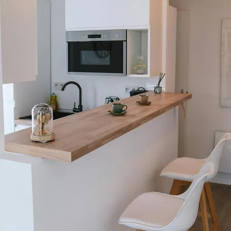 Superbe T2 Avec Jardin + Parking Gratuit A Proximite